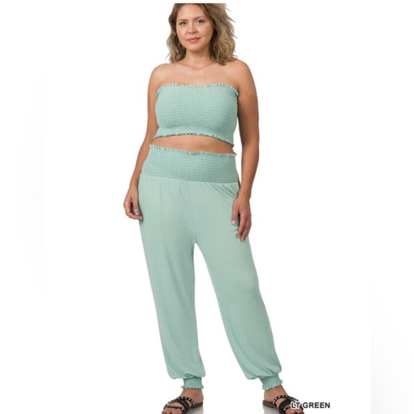 NWT ZENANA PLUS SMOCKED TUBE TOP & JOGGER PANTS - Picture 2 of 3